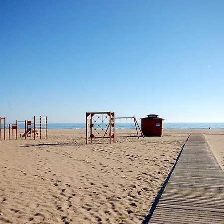 Lets Holidays Diagonal Orient * Castelldefels