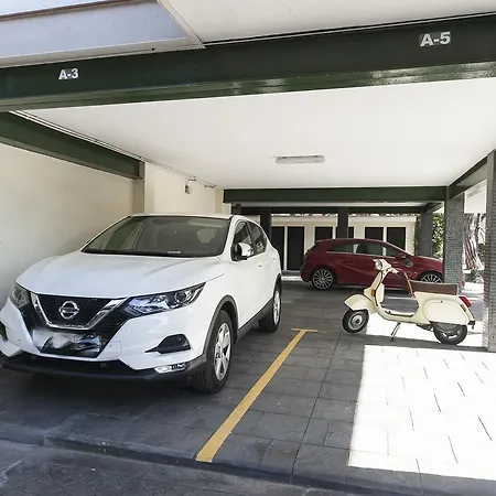 Lets Holidays Diagonal Orient *