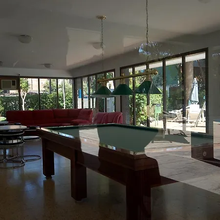 Lets Holidays Diagonal Orient * Castelldefels