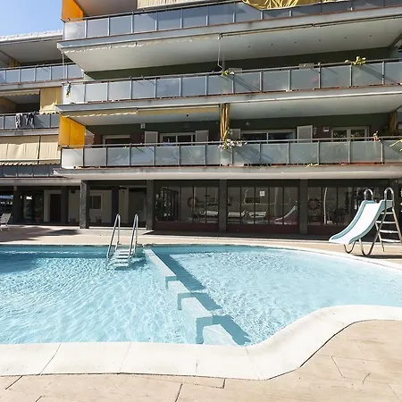 Lets Holidays Diagonal Orient * Castelldefels